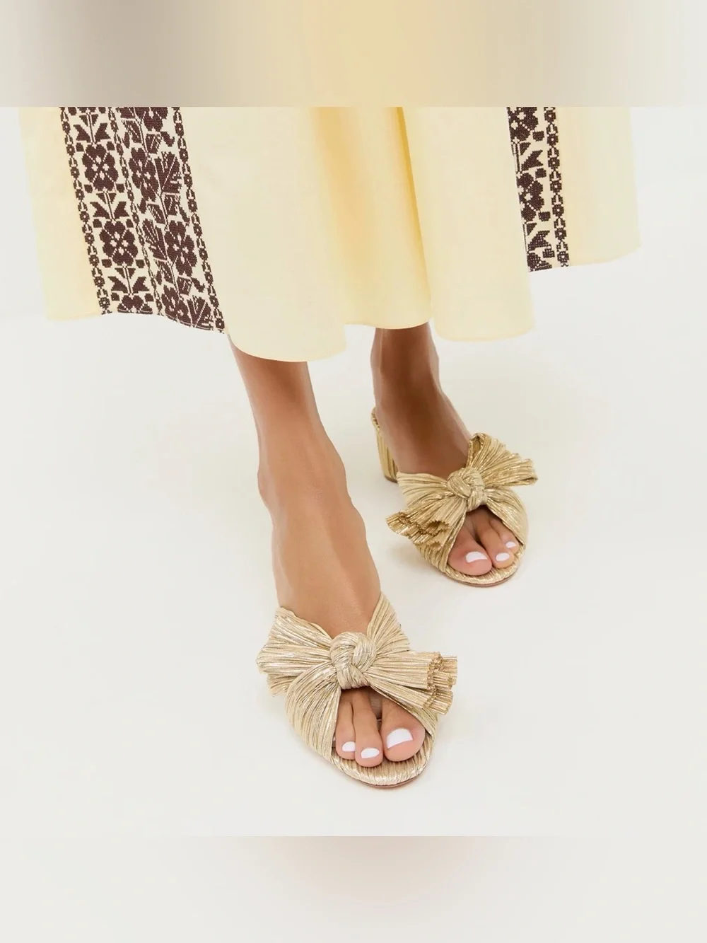 Loeffler Randall Emilia Gold Pleated Bow Heel Sz 8.5